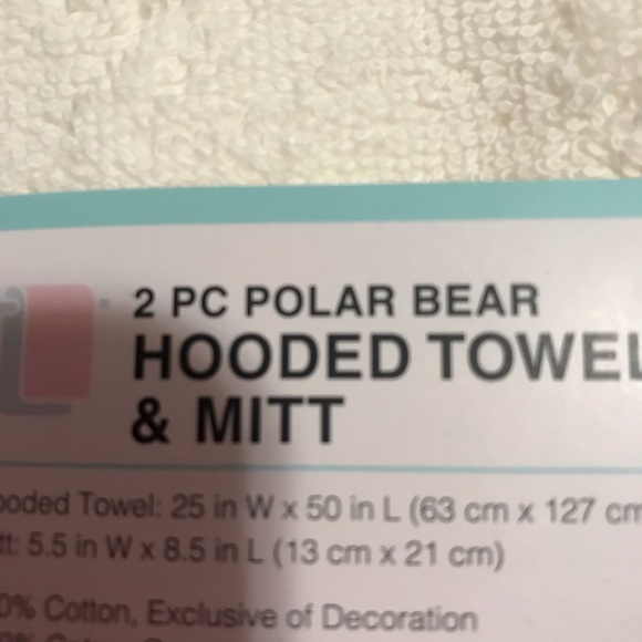 Kids hooded towel and mitt (no offer unless you bundle) please - Picture 4 of 7